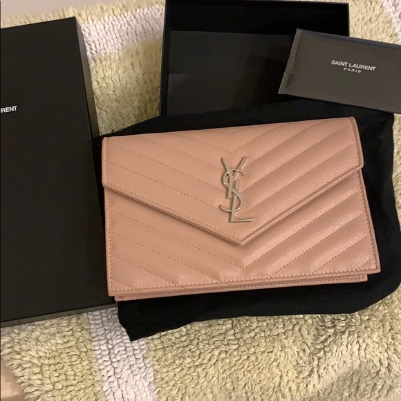YSL WOC - Picture 2 of 6